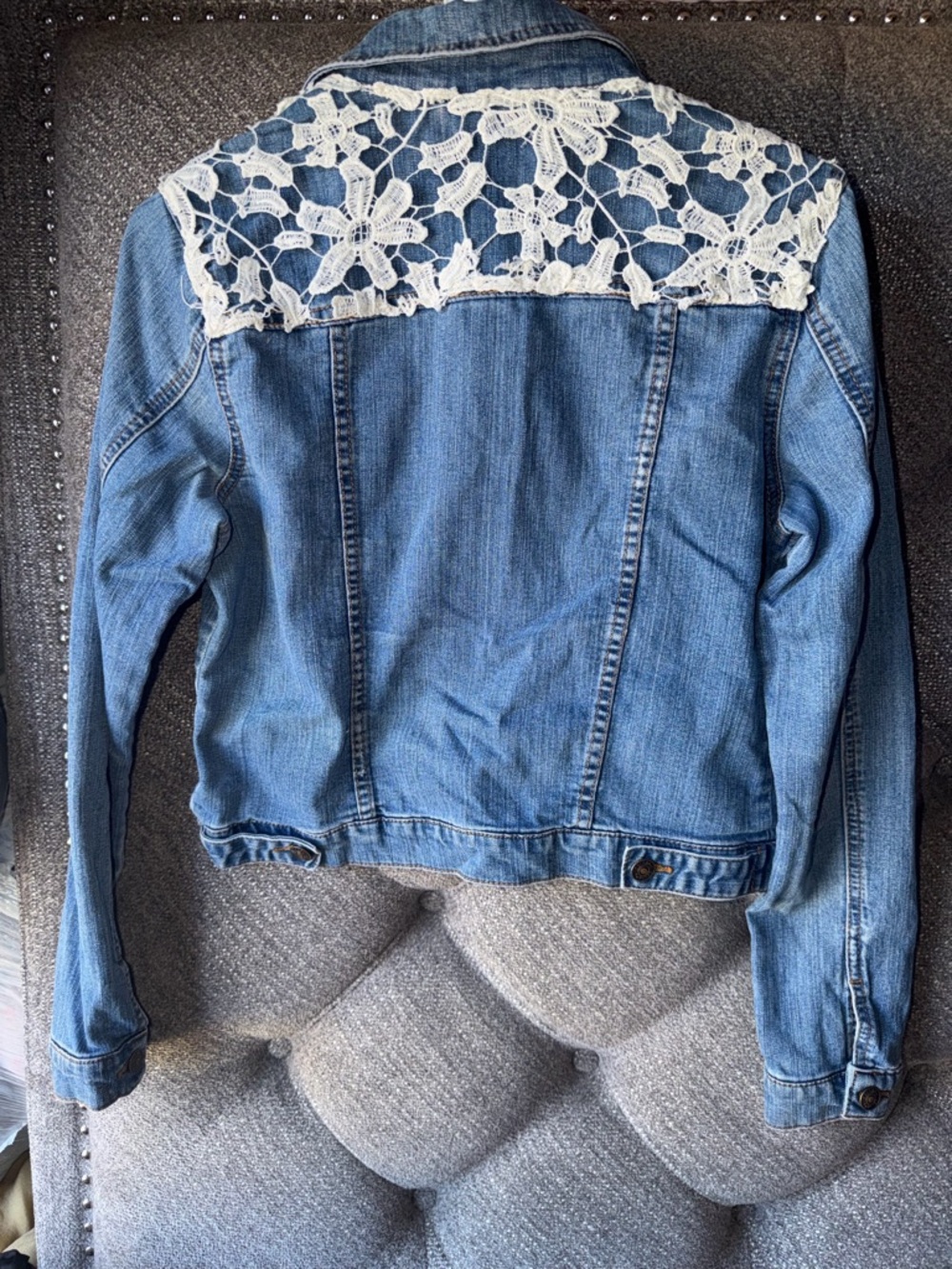 dELiA*s Light Blue Denim Jacket with White Lace Shoulder Trim - Picture 2 of 2